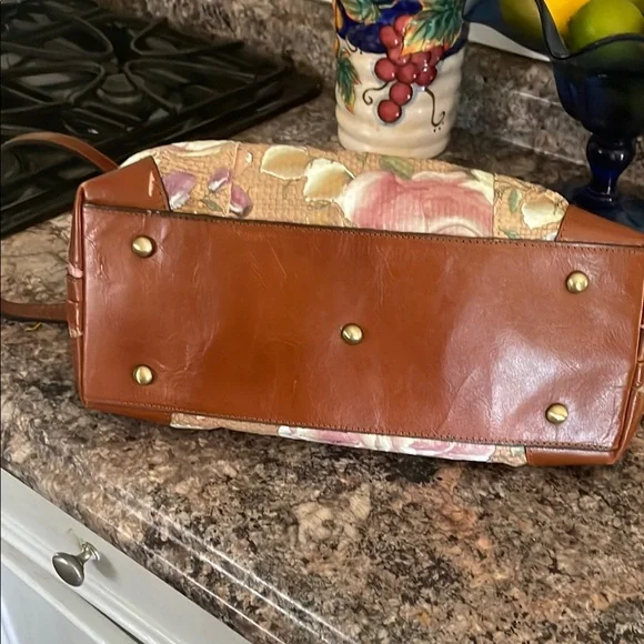 Patricia Nash Brown and Pink Floral Leather Shoulder Bag with Whimsical Design - Picture 5 of 9
